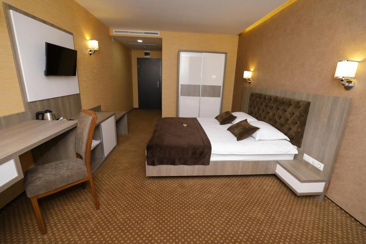 Hotel Meliss Events Krajowa Zewnętrze zdjęcie